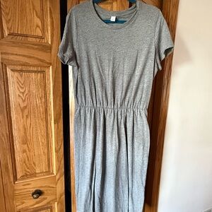 Old Navy Heather Gray Short-Sleeve Midi Dress
